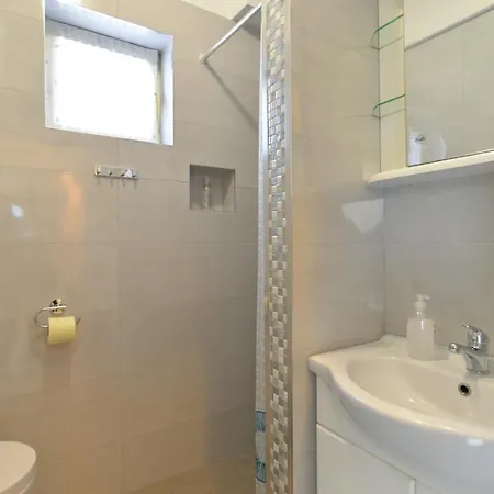 Orange 167 Novigrad Istria