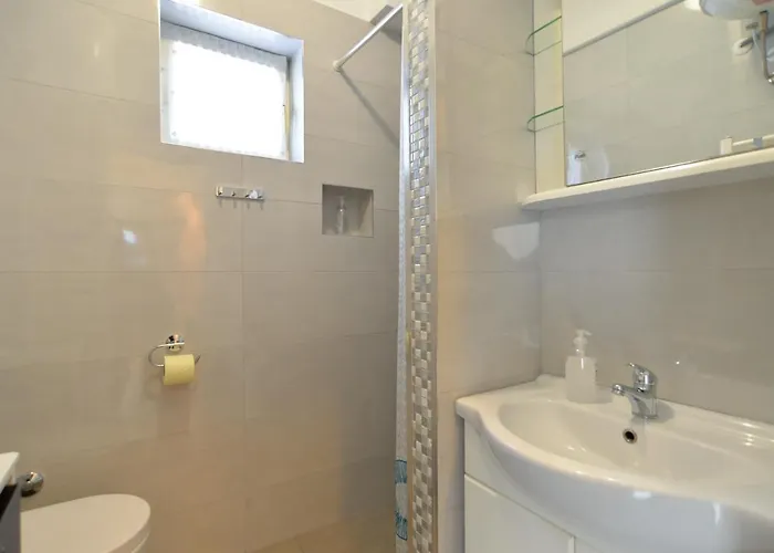 Orange 167 Novigrad Istria