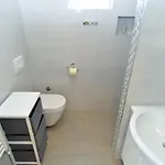 Orange 167 Apartment *