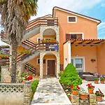 Orange 167 Novigrad (Istria)