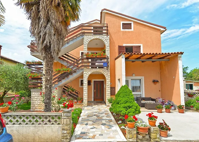 Orange 167 Novigrad Istria